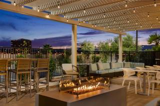 Hilton Garden Inn Las Vegas Strip South - 6
