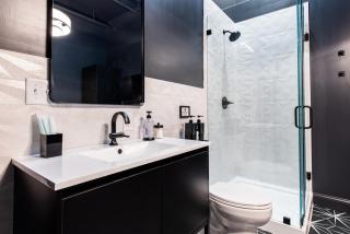 Hollyhock Suite 509 - 5