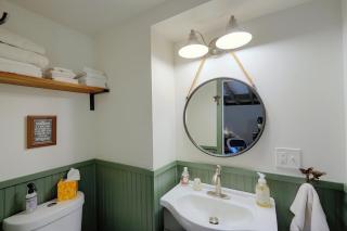 4BR Group Getaway on the Chickley River - 4