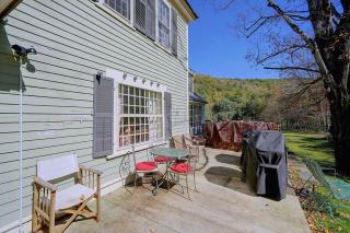 4BR Group Getaway on the Chickley River - 2