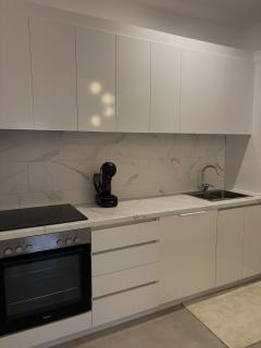 Modern Apartment with Balcony in Skopje, Free Parking - 1