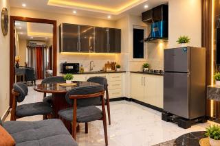 Elegant City Apartment A Home Away From Home - 3