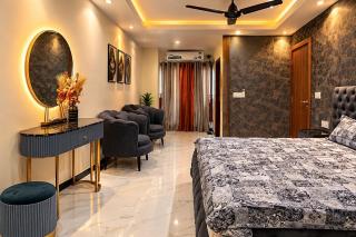 Elegant City Apartment A Home Away From Home - 6