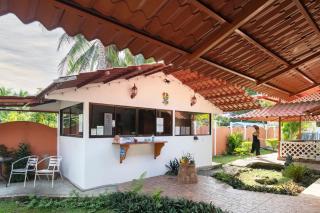 Poolside, 2BR Home, Walk to Beach and Dining - 2