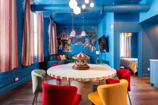 Hollyhock Suite 513 - 8