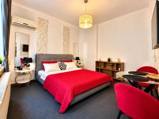 Central Boutique Studio - 9