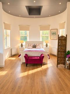 Rathescar Grove by SOS Stays Newgrange Drogheda Near Bellingham castle - 0