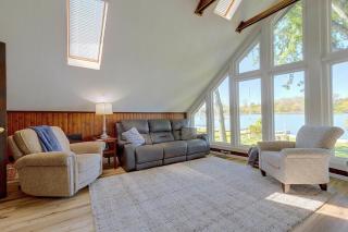 Lakefront St Marys Getaway w/ Boat Dock + Fire Pit - 5
