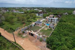 Damaris Boutique Estate - 6