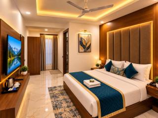 Hotel Velvet Suites By Belmount Near Delhi Aerocity and Airport - Free Airport Pickup & Drop - 2