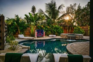 Rod & Reel Retreat - Heated Pool & Spa - Golf Cart - Steps to Beach - 1