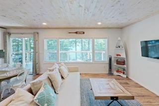 Diamond Lakehouse | SUP, Canoe, BBQ, Aurora Magic - 4