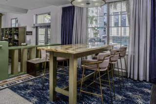 Hilton Garden Inn Miami South Beach - 2