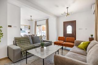Gordonos – Modern 3Bed Apartment with Large Garden - 0
