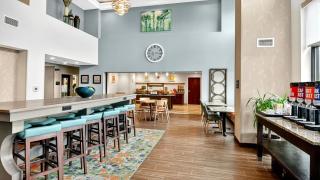Hampton Inn & Suites Chippewa Falls - 8
