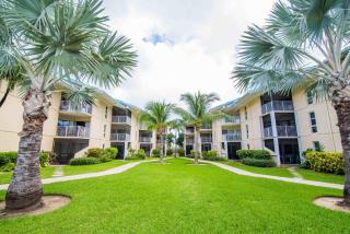 Enjoy Sunsets at Fully Equipped Condo at the Beach - George Town - 5