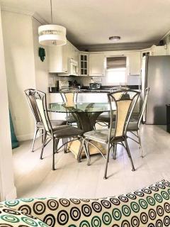 Enjoy Sunsets at Fully Equipped Condo at the Beach - George Town - 2