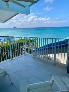 Enjoy Sunsets at Fully Equipped Condo at the Beach - George Town - 3