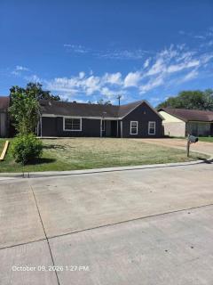 Houston Family Getaway Parking & WiFi Included - 2
