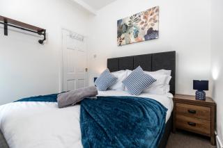 The Cosy Pavilion Stylish 2BR with Free Street Parking - 4