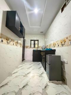 Mercy Palace Apartment and Suites - 9