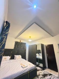 Mercy Palace Apartment and Suites - 2