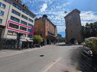 Prime Old Town Location with 3 Bedrooms for 1-7 Guests - 8