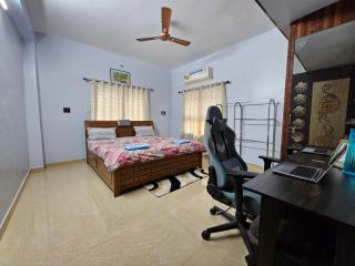 Ashok Palace Entire 2BHK Homestay 10Mins From SUM,IGKC Hospital and DN Regalia - 7