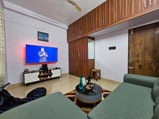 Ashok Palace Entire 2BHK Homestay 10Mins From SUM,IGKC Hospital and DN Regalia - 6