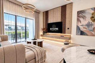 Yas Island Golf Resort 1BDR - Luxury Pools and Gym - 0
