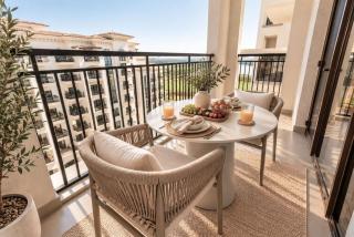 Yas Island Golf Resort 1BDR - Luxury Pools and Gym - 4
