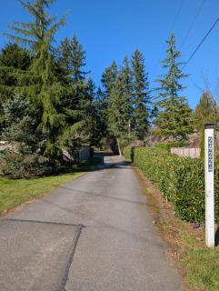 Spacious 3BR Retreat - Sleeps 6 - Near Seattle - 6