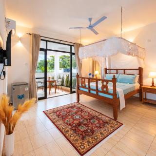 Diani Luxe Villa Elegant suite with private kitchen, 600m from the beach - 3