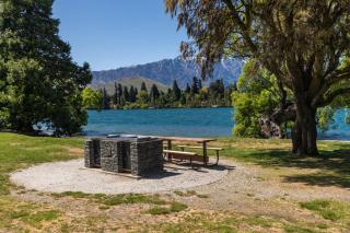 Lakefront Gem, Absolute Waterfront - 3