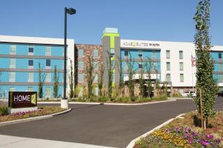 Home2 Suites by Hilton Seattle Airport - 9
