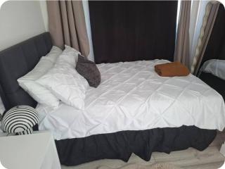 Comfortable Private Ensuite - 8