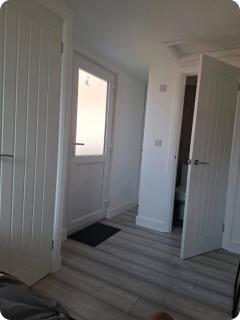 Comfortable Private Ensuite - 3
