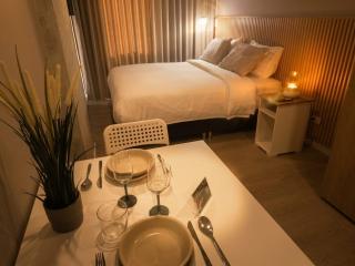 Cozy Executive Haven, Elegant & Fully Equipped - 0