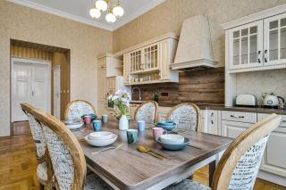 Spacious 3BDR first line River View - 4