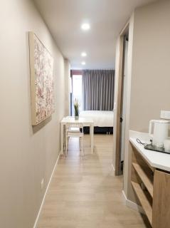 Cozy Executive Haven, Elegant & Fully Equipped - 3