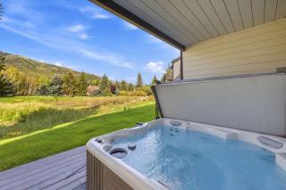 Snowcap Lodge Spacious Townhome with Hot Tub - 6