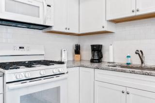 Private Hot Tub The Roost 16 Patio 2BR Downtown - 4