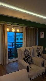 The Revive Affordable Luxury Penthouse with Views - 9