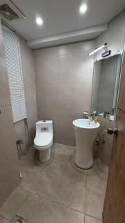 The Revive Affordable Luxury Penthouse with Views - 3