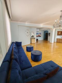 HILLTONNI VIP Hotel Apartment - 0
