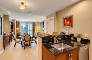 32nd Floor 1BR Suite, City View Balcony, No Resort Fee - 9