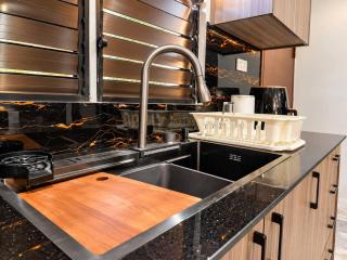 Bula Air B&B Newly renovated and modern living - 5