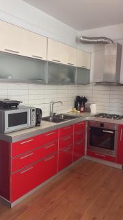 Central Red Apartment - 4