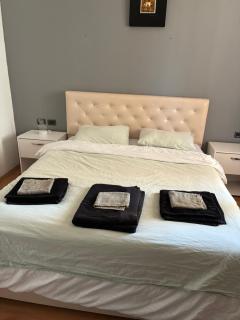 Central Red Apartment - 3