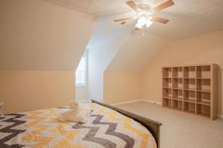 2 BR Townhouse - 10 Mins to Horse Park - 2